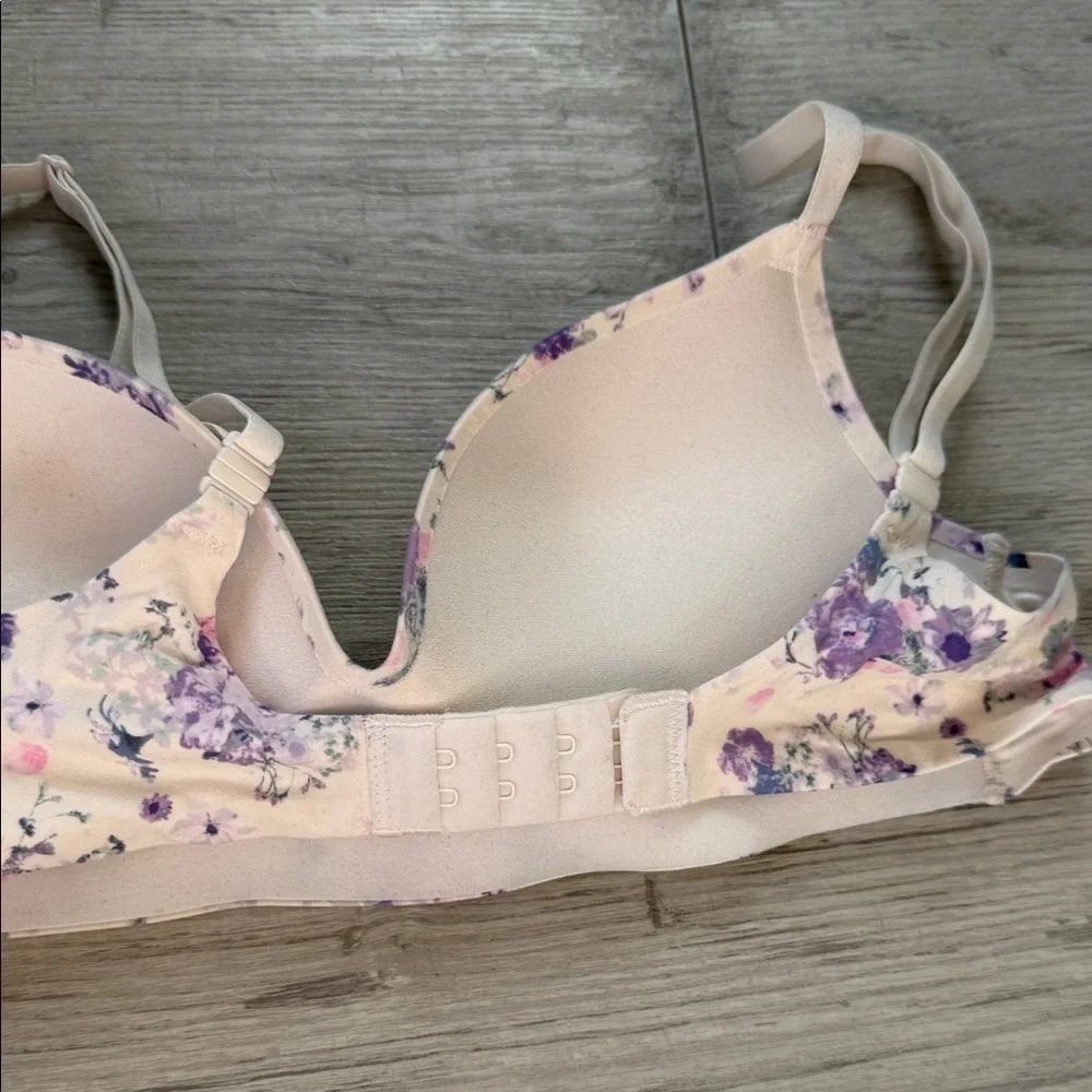 Women’s push up bra